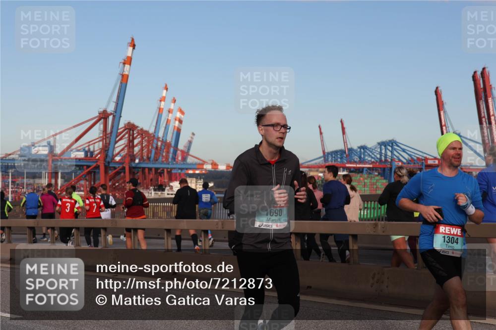 03.10.2024 - Köhlbrandbrückenlauf Matties Gatica Varas http://msf.ph/oto/7212873 03.10.2024 09:37:34 Position 2 3, 37, 1690, 1304 meine-sportfotos.de