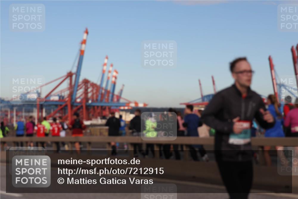 03.10.2024 - Köhlbrandbrückenlauf Matties Gatica Varas http://msf.ph/oto/7212915 03.10.2024 09:37:35 Position 2  meine-sportfotos.de