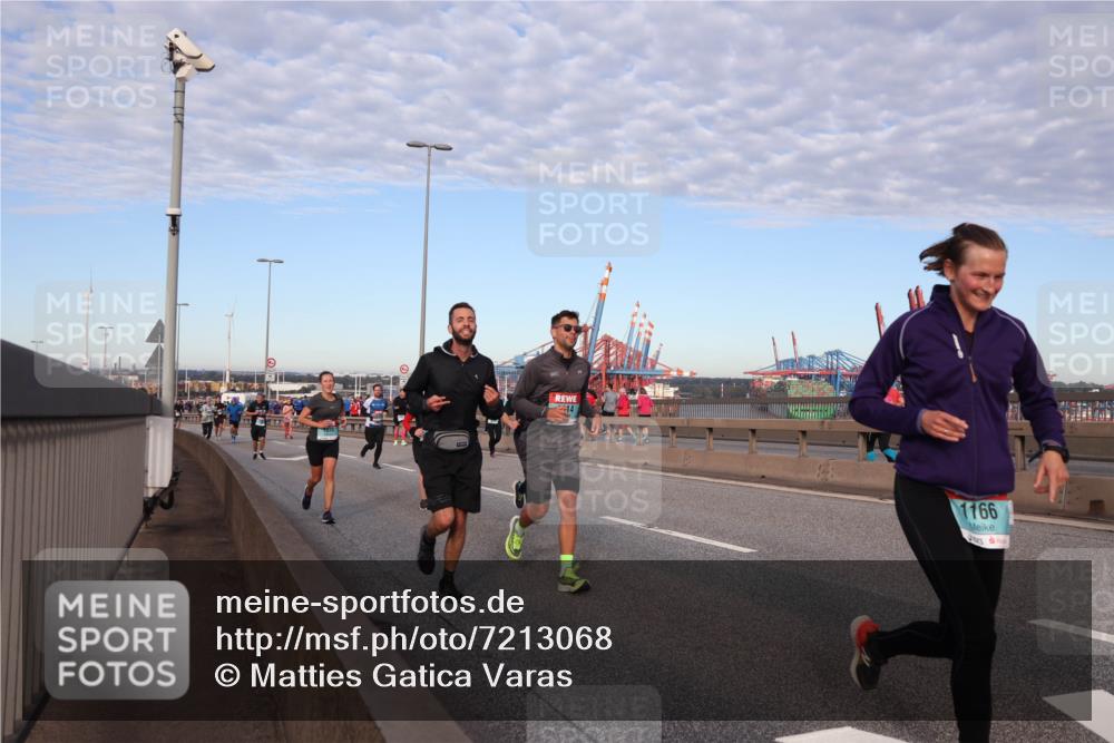 03.10.2024 - Köhlbrandbrückenlauf Matties Gatica Varas http://msf.ph/oto/7213068 03.10.2024 09:37:44 Position 2 14, 1166 meine-sportfotos.de