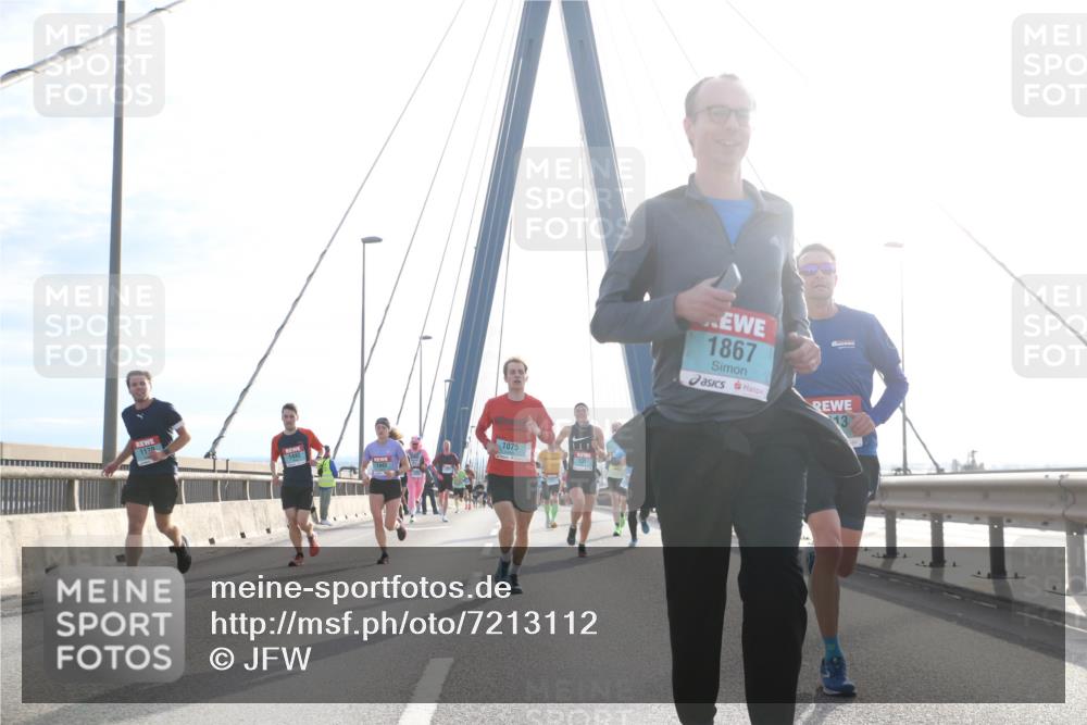 03.10.2024 - Köhlbrandbrückenlauf Jannik Wohlers http://msf.ph/oto/7213112 03.10.2024 09:21:35 Position 1 1075, 1442, 1317, 1867, 13 meine-sportfotos.de