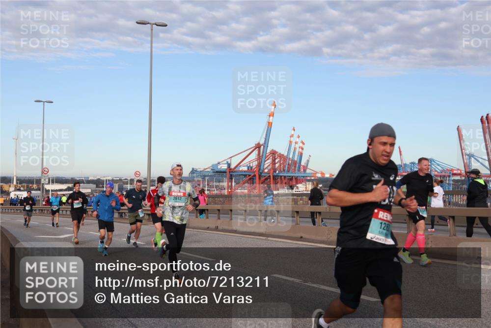 03.10.2024 - Köhlbrandbrückenlauf Matties Gatica Varas http://msf.ph/oto/7213211 03.10.2024 09:37:52 Position 2 1262, 2612 meine-sportfotos.de
