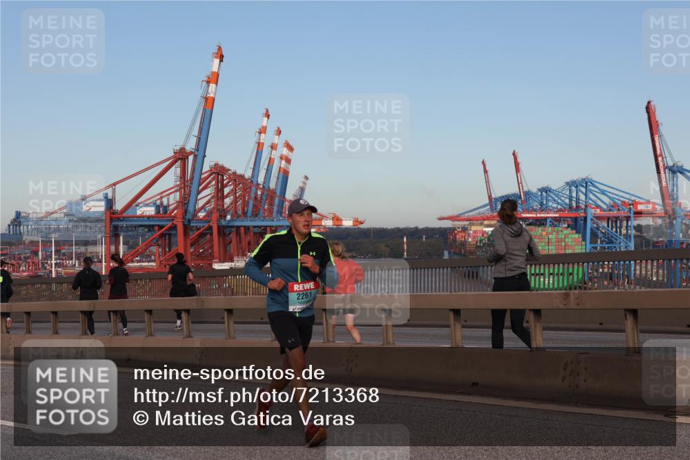 03.10.2024 - Köhlbrandbrückenlauf Matties Gatica Varas http://msf.ph/oto/7213368 03.10.2024 09:38:00 Position 2 2261 meine-sportfotos.de