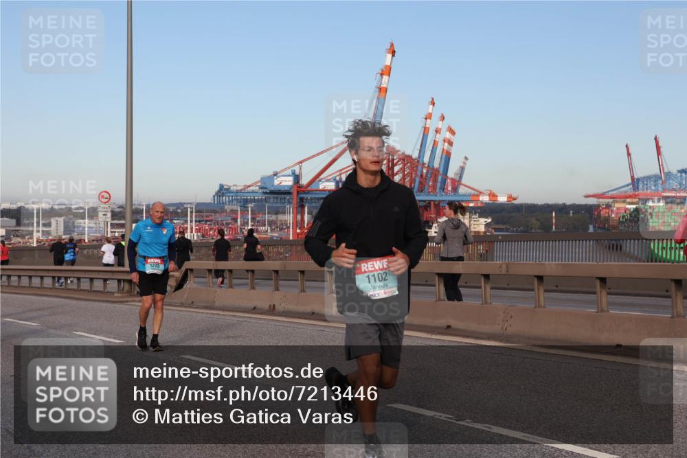03.10.2024 - Köhlbrandbrückenlauf Matties Gatica Varas http://msf.ph/oto/7213446 03.10.2024 09:38:02 Position 2 1273, 1102 meine-sportfotos.de