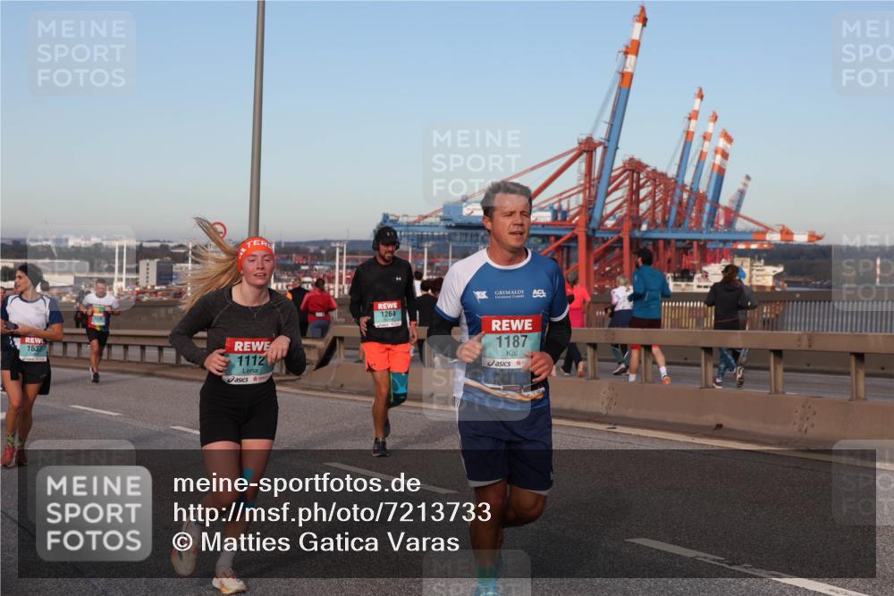 03.10.2024 - Köhlbrandbrückenlauf Matties Gatica Varas http://msf.ph/oto/7213733 03.10.2024 09:38:11 Position 2 1637, 1112, 1264, 1187 meine-sportfotos.de
