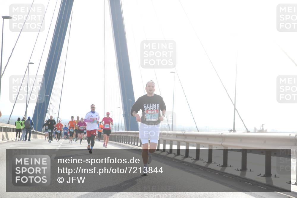 03.10.2024 - Köhlbrandbrückenlauf Jannik Wohlers http://msf.ph/oto/7213844 03.10.2024 09:21:45 Position 1 1, 1554 meine-sportfotos.de