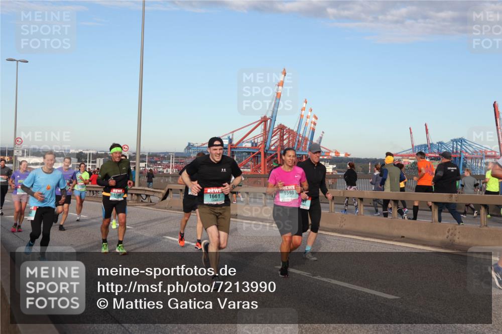 03.10.2024 - Köhlbrandbrückenlauf Matties Gatica Varas http://msf.ph/oto/7213990 03.10.2024 09:38:19 Position 2 1598, 1340, 1661 meine-sportfotos.de