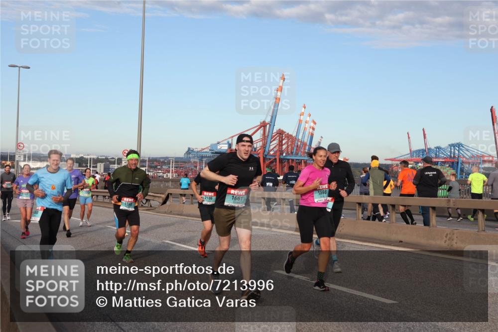 03.10.2024 - Köhlbrandbrückenlauf Matties Gatica Varas http://msf.ph/oto/7213996 03.10.2024 09:38:20 Position 2 2186, 1661, 1107, 1340, 33, 1598, 15 meine-sportfotos.de