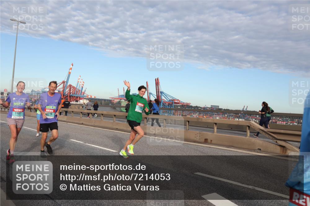 03.10.2024 - Köhlbrandbrückenlauf Matties Gatica Varas http://msf.ph/oto/7214053 03.10.2024 09:38:23 Position 2 216, 1107, 1563 meine-sportfotos.de