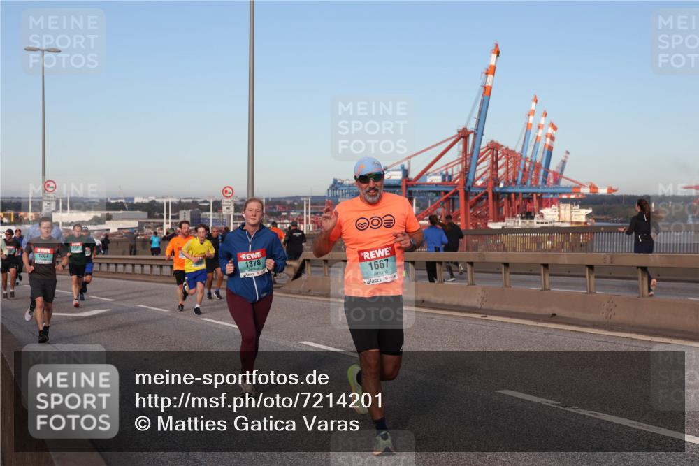 03.10.2024 - Köhlbrandbrückenlauf Matties Gatica Varas http://msf.ph/oto/7214201 03.10.2024 09:38:29 Position 2 1207, 1378, 1667 meine-sportfotos.de