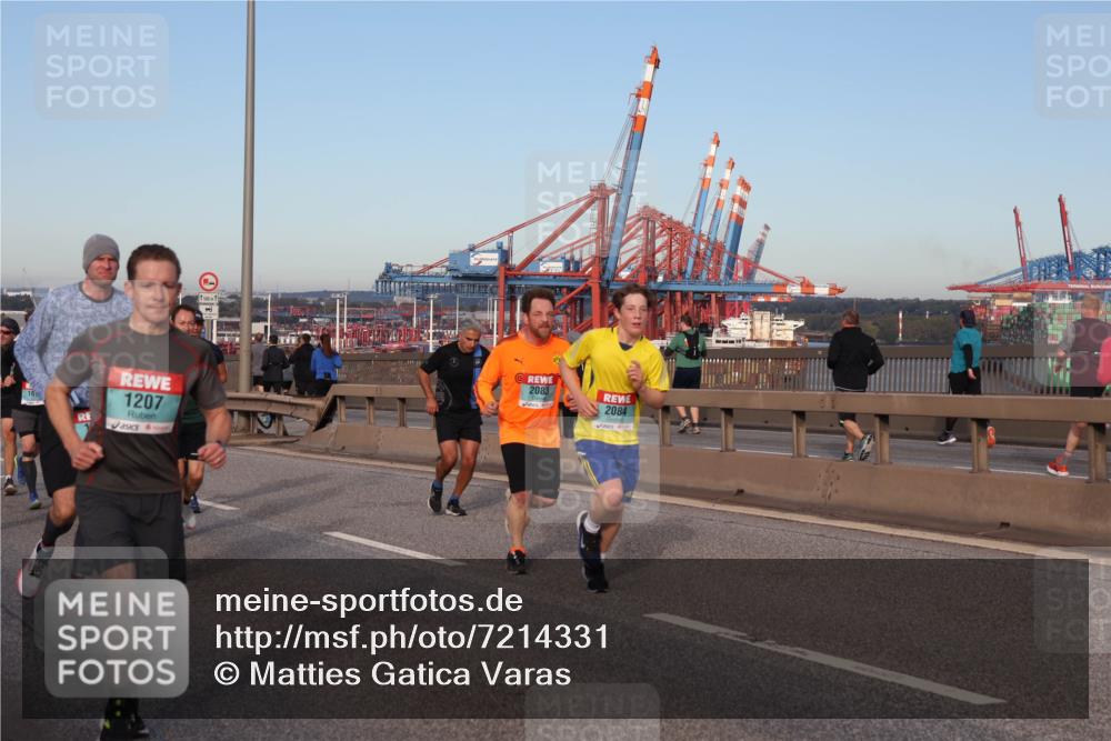 03.10.2024 - Köhlbrandbrückenlauf Matties Gatica Varas http://msf.ph/oto/7214331 03.10.2024 09:38:33 Position 2 1207, 1500, 1, 2083, 2084 meine-sportfotos.de