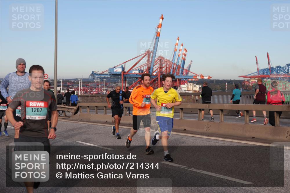 03.10.2024 - Köhlbrandbrückenlauf Matties Gatica Varas http://msf.ph/oto/7214344 03.10.2024 09:38:33 Position 2 1694, 11, 1207, 2083, 206 meine-sportfotos.de
