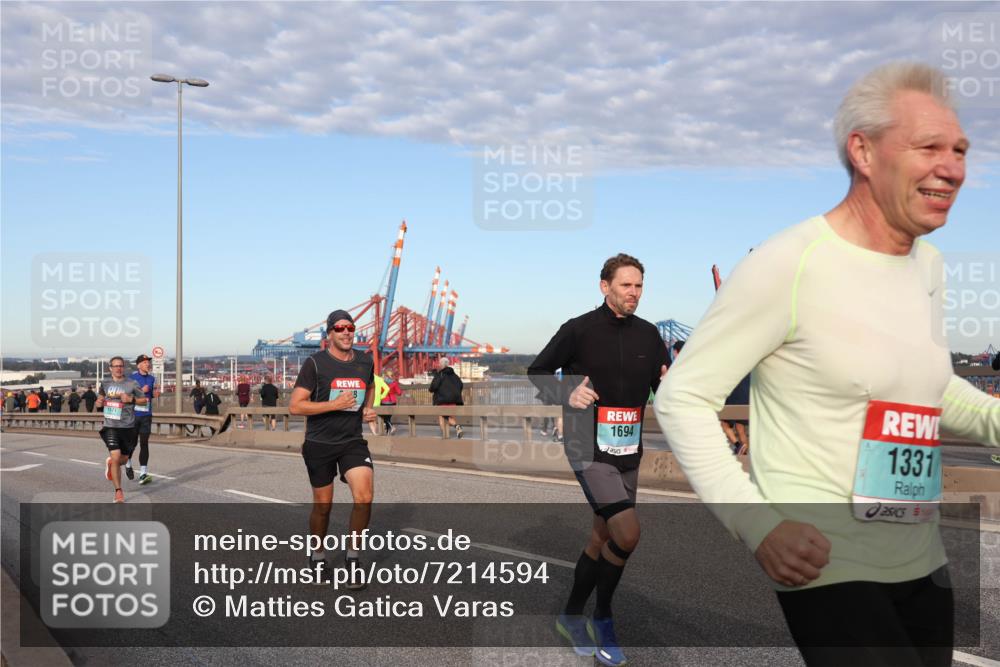 03.10.2024 - Köhlbrandbrückenlauf Matties Gatica Varas http://msf.ph/oto/7214594 03.10.2024 09:38:38 Position 2 28, 1694, 1331 meine-sportfotos.de