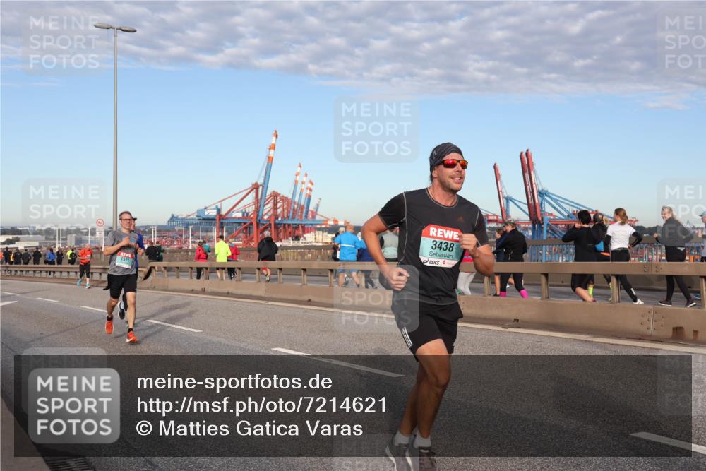 03.10.2024 - Köhlbrandbrückenlauf Matties Gatica Varas http://msf.ph/oto/7214621 03.10.2024 09:38:39 Position 2 1571, 3438 meine-sportfotos.de