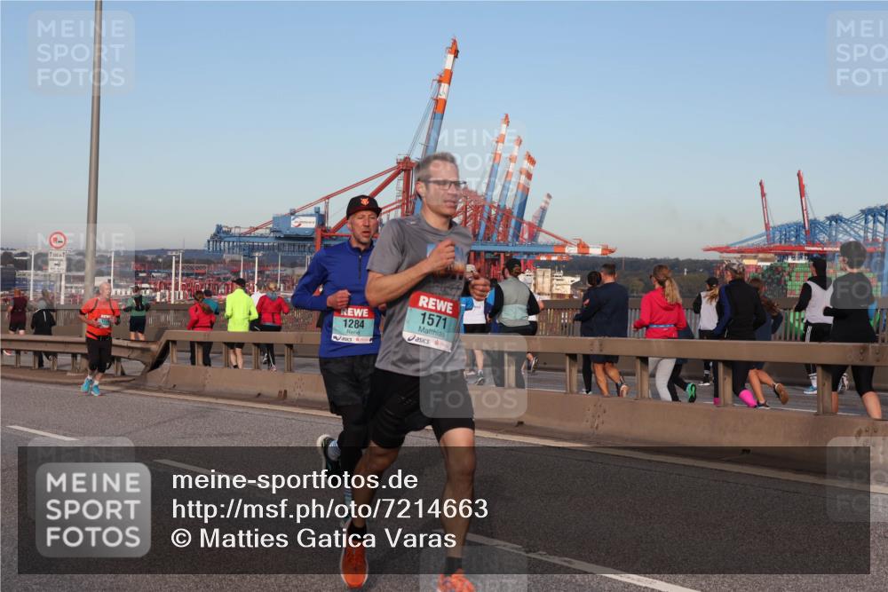 03.10.2024 - Köhlbrandbrückenlauf Matties Gatica Varas http://msf.ph/oto/7214663 03.10.2024 09:38:40 Position 2 1, 500, 1284, 1571 meine-sportfotos.de