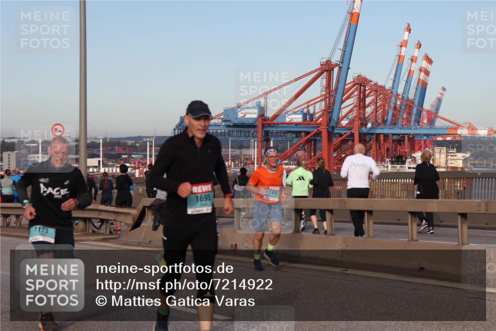 03.10.2024 - Köhlbrandbrückenlauf Matties Gatica Varas http://msf.ph/oto/7214922 03.10.2024 09:38:50 Position 2 1173, 1695, 1470 meine-sportfotos.de