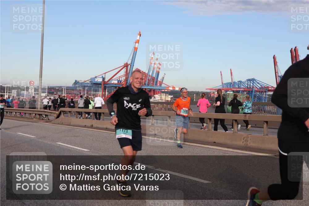 03.10.2024 - Köhlbrandbrückenlauf Matties Gatica Varas http://msf.ph/oto/7215023 03.10.2024 09:38:53 Position 2 2024, 1470, 1173 meine-sportfotos.de
