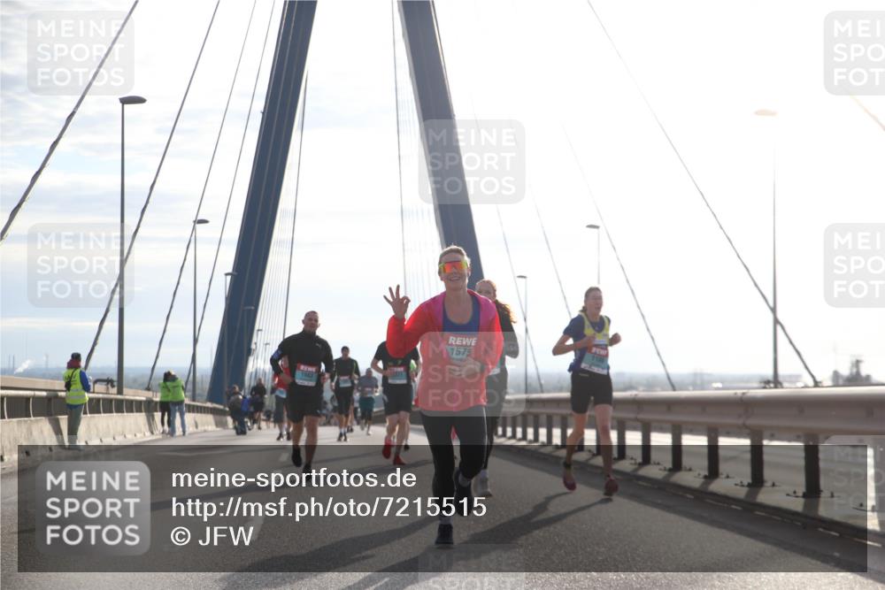03.10.2024 - Köhlbrandbrückenlauf Jannik Wohlers http://msf.ph/oto/7215515 03.10.2024 09:22:11 Position 1 1983, 1575 meine-sportfotos.de