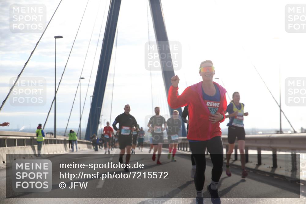 03.10.2024 - Köhlbrandbrückenlauf Jannik Wohlers http://msf.ph/oto/7215572 03.10.2024 09:22:11 Position 1 575 meine-sportfotos.de