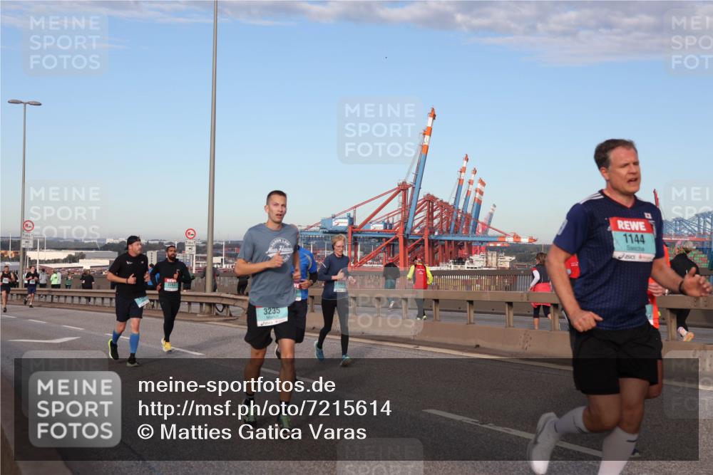 03.10.2024 - Köhlbrandbrückenlauf Matties Gatica Varas http://msf.ph/oto/7215614 03.10.2024 09:39:09 Position 2 2283, 3235, 3, 1951, 1144 meine-sportfotos.de