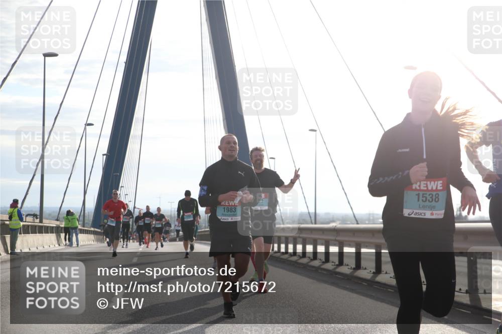 03.10.2024 - Köhlbrandbrückenlauf Jannik Wohlers http://msf.ph/oto/7215672 03.10.2024 09:22:13 Position 1 1983, 1538 meine-sportfotos.de