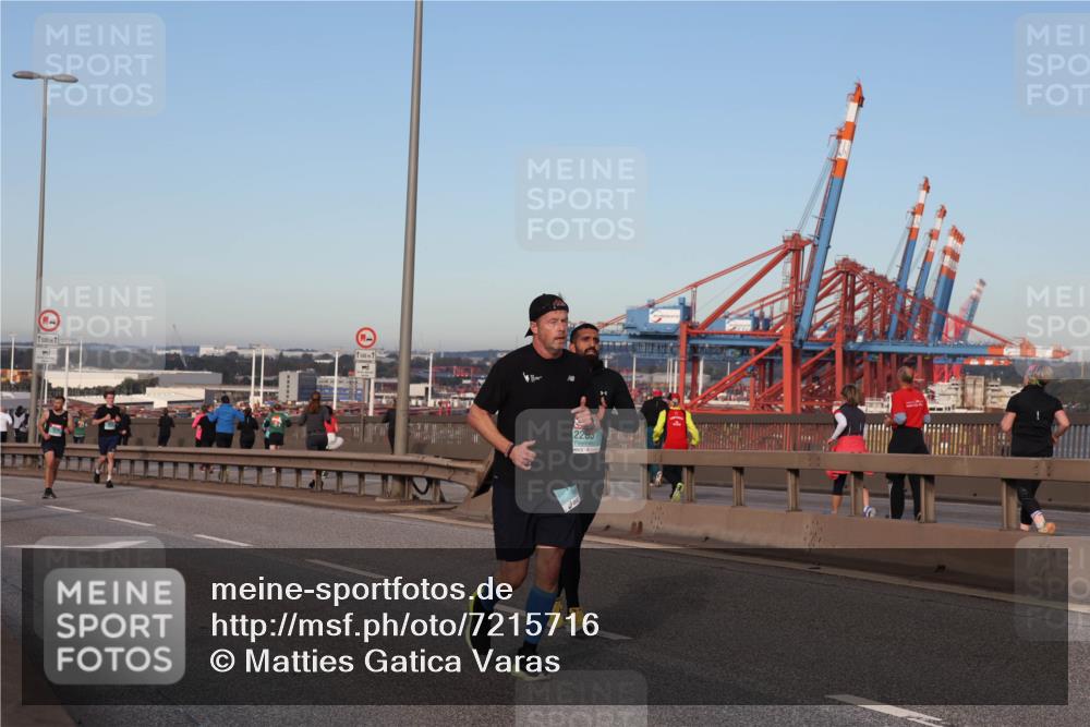 03.10.2024 - Köhlbrandbrückenlauf Matties Gatica Varas http://msf.ph/oto/7215716 03.10.2024 09:39:12 Position 2 2200 meine-sportfotos.de