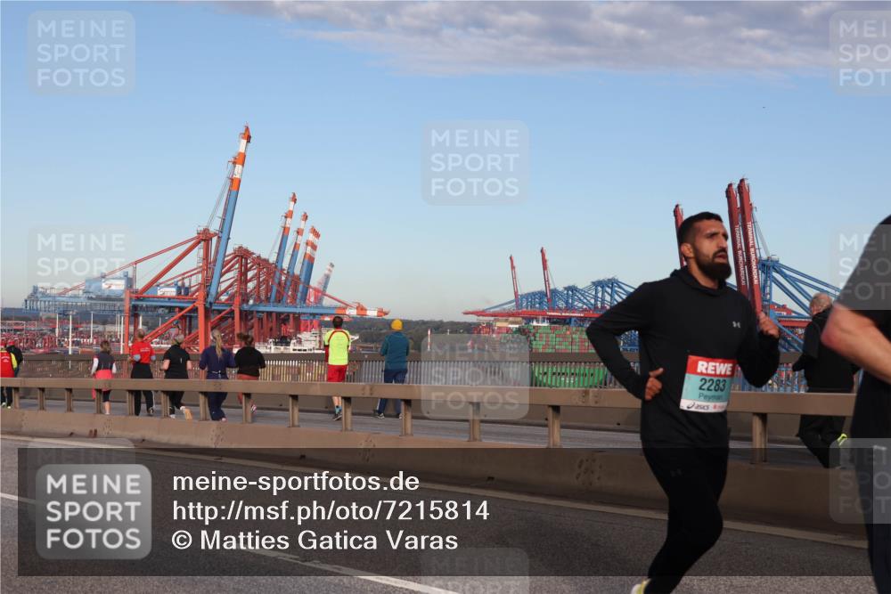 03.10.2024 - Köhlbrandbrückenlauf Matties Gatica Varas http://msf.ph/oto/7215814 03.10.2024 09:39:14 Position 2 2283 meine-sportfotos.de