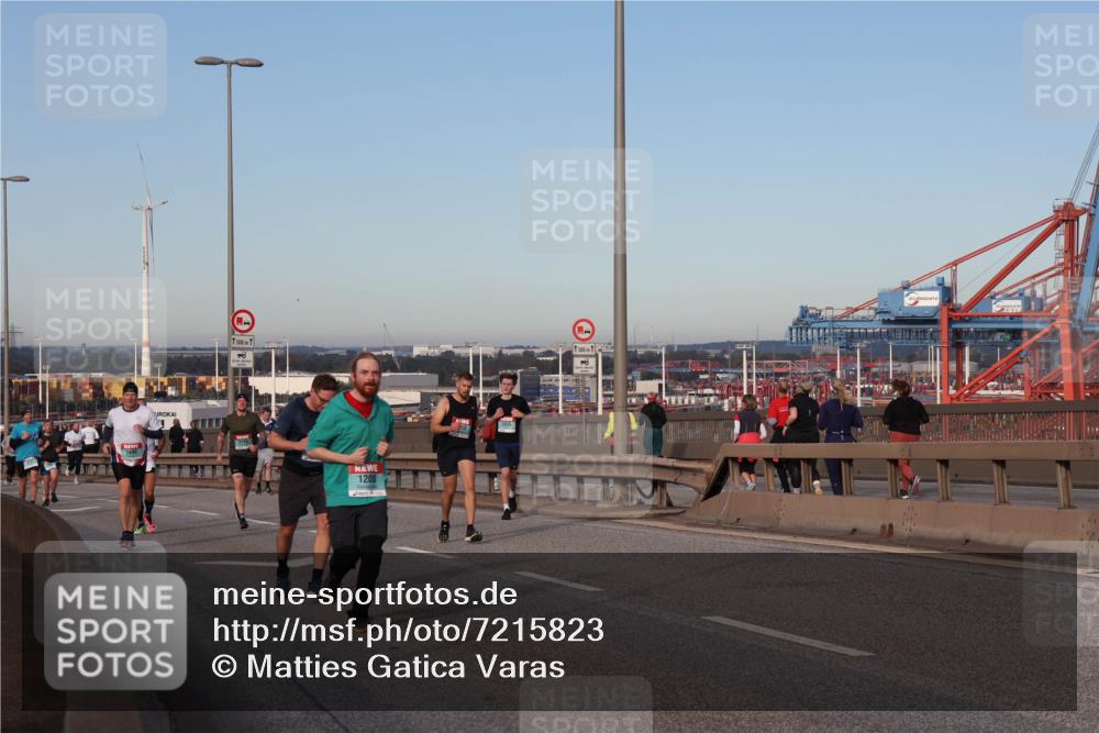03.10.2024 - Köhlbrandbrückenlauf Matties Gatica Varas http://msf.ph/oto/7215823 03.10.2024 09:39:17 Position 2  meine-sportfotos.de
