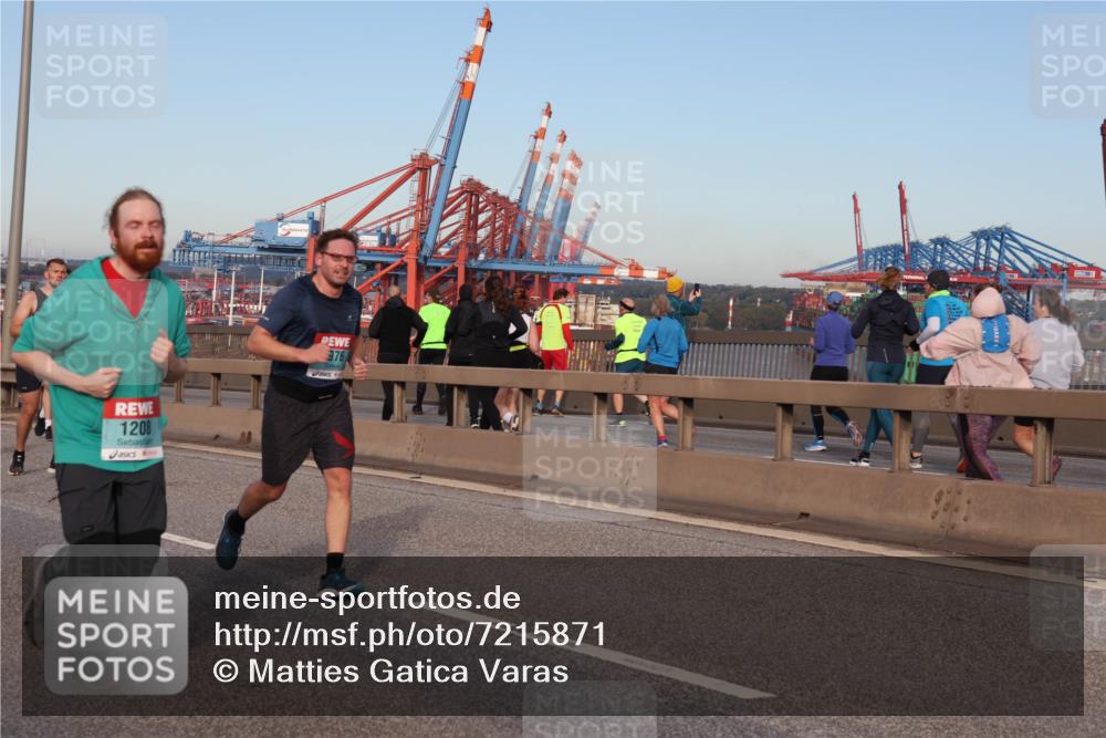 03.10.2024 - Köhlbrandbrückenlauf Matties Gatica Varas http://msf.ph/oto/7215871 03.10.2024 09:39:20 Position 2 1208, 976 meine-sportfotos.de