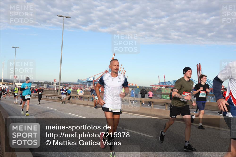 03.10.2024 - Köhlbrandbrückenlauf Matties Gatica Varas http://msf.ph/oto/7215978 03.10.2024 09:39:27 Position 2 2127, 21, 1, 2035 meine-sportfotos.de
