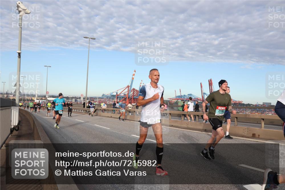 03.10.2024 - Köhlbrandbrückenlauf Matties Gatica Varas http://msf.ph/oto/7215982 03.10.2024 09:39:27 Position 2 2196 meine-sportfotos.de