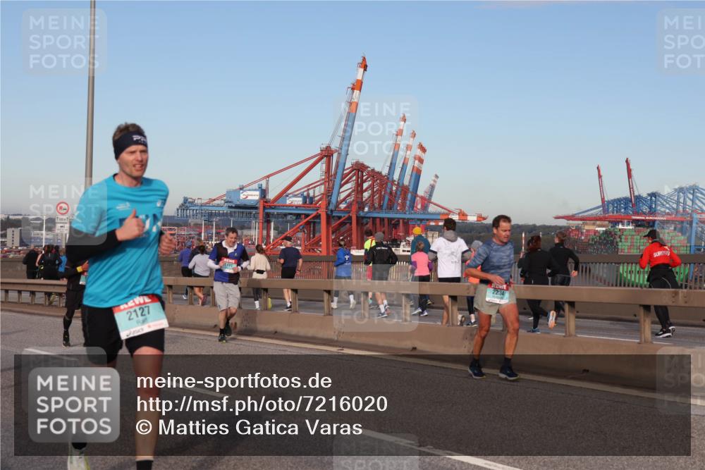 03.10.2024 - Köhlbrandbrückenlauf Matties Gatica Varas http://msf.ph/oto/7216020 03.10.2024 09:39:29 Position 2 500, 2127, 2234, 1491 meine-sportfotos.de