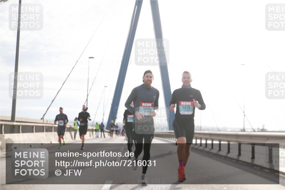 03.10.2024 - Köhlbrandbrückenlauf Jannik Wohlers http://msf.ph/oto/7216031 03.10.2024 09:22:23 Position 1 1415, 1026 meine-sportfotos.de