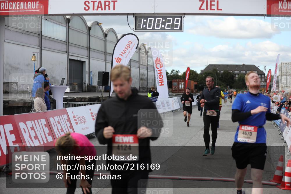 03.10.2024 - Köhlbrandbrückenlauf Fuchs,  Jonas http://msf.ph/oto/7216169 Ziel  meine-sportfotos.de