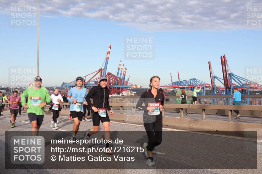 03.10.2024 - Köhlbrandbrückenlauf Matties Gatica Varas http://msf.ph/oto/7216215 03.10.2024 09:39:39 Position 2 1585, 1595, 1728, 82 meine-sportfotos.de