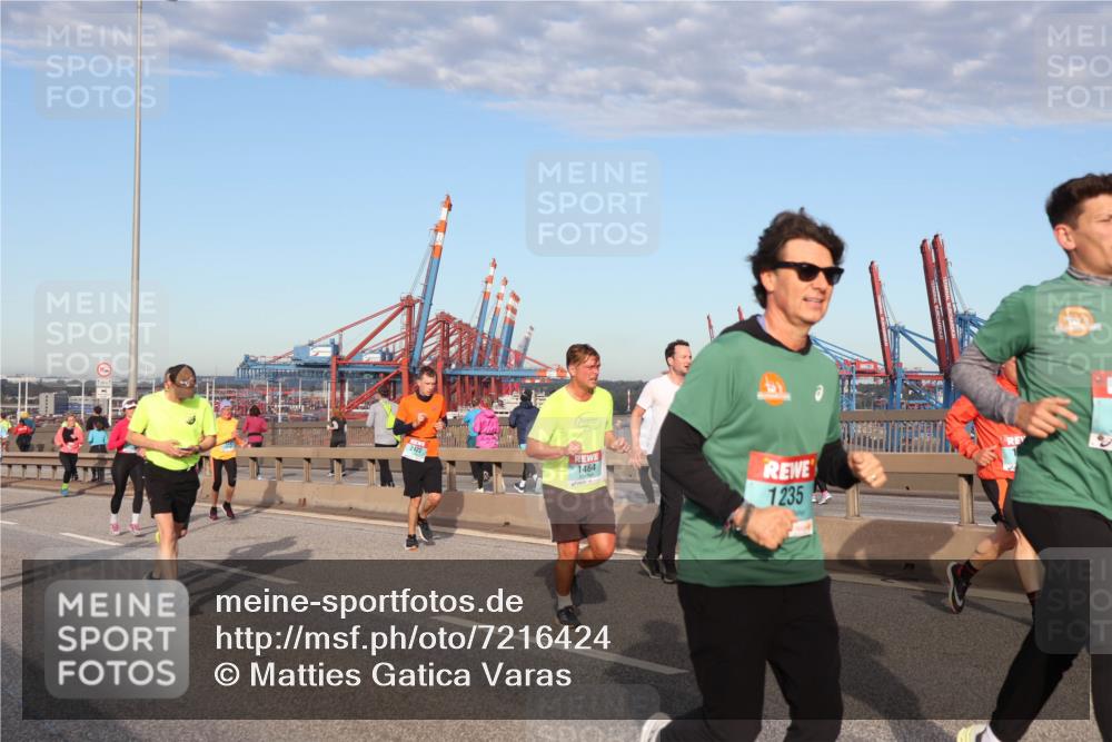 03.10.2024 - Köhlbrandbrückenlauf Matties Gatica Varas http://msf.ph/oto/7216424 03.10.2024 09:39:46 Position 2 2422, 1464, 1235 meine-sportfotos.de