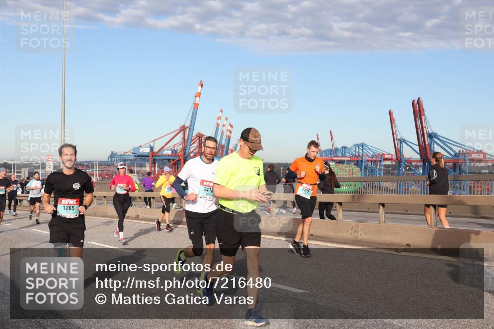 03.10.2024 - Köhlbrandbrückenlauf Matties Gatica Varas http://msf.ph/oto/7216480 03.10.2024 09:39:47 Position 2 1285, 2418, 142 meine-sportfotos.de