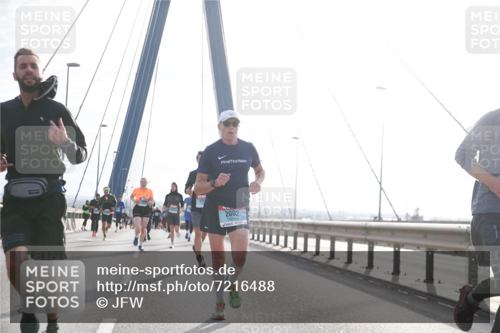 03.10.2024 - Köhlbrandbrückenlauf Jannik Wohlers http://msf.ph/oto/7216488 03.10.2024 09:22:27 Position 1 110, 2002 meine-sportfotos.de