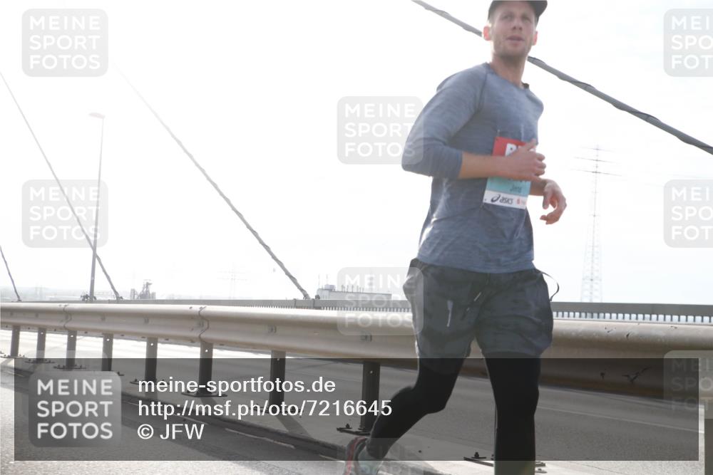 03.10.2024 - Köhlbrandbrückenlauf Jannik Wohlers http://msf.ph/oto/7216645 03.10.2024 09:22:27 Position 1  meine-sportfotos.de