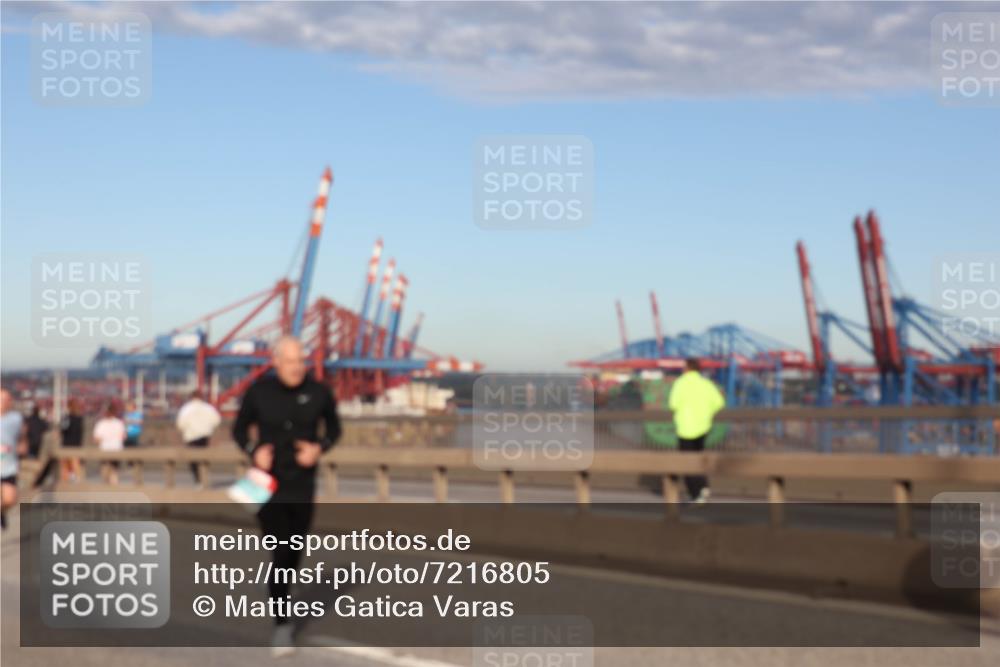 03.10.2024 - Köhlbrandbrückenlauf Matties Gatica Varas http://msf.ph/oto/7216805 03.10.2024 09:39:56 Position 2  meine-sportfotos.de