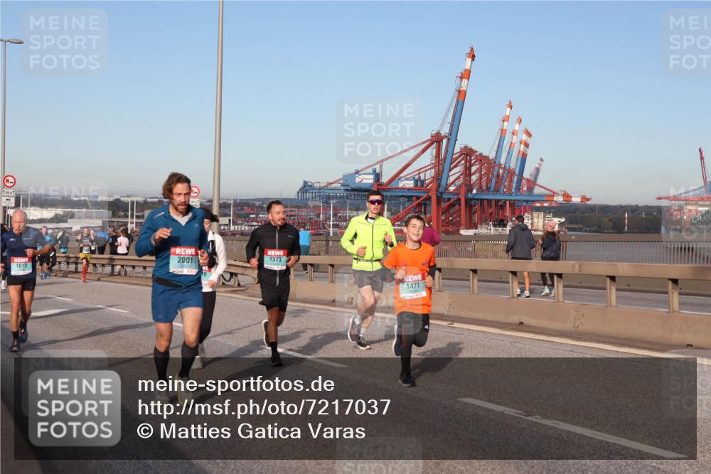 03.10.2024 - Köhlbrandbrückenlauf Matties Gatica Varas http://msf.ph/oto/7217037 03.10.2024 09:40:04 Position 2 1613, 2001, 1373, 1471 meine-sportfotos.de