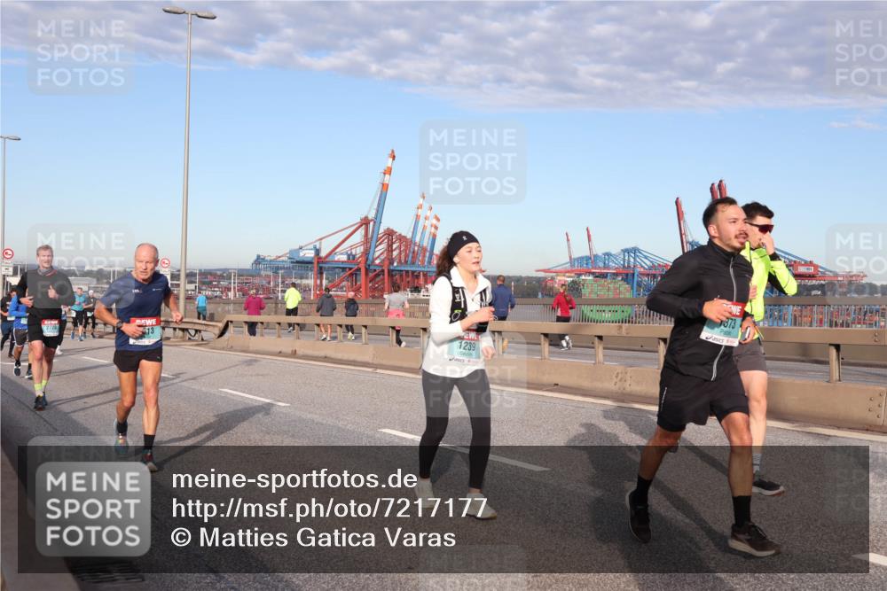 03.10.2024 - Köhlbrandbrückenlauf Matties Gatica Varas http://msf.ph/oto/7217177 03.10.2024 09:40:07 Position 2 2728, 513, 1239, 373 meine-sportfotos.de