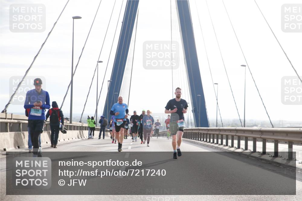 03.10.2024 - Köhlbrandbrückenlauf Jannik Wohlers http://msf.ph/oto/7217240 03.10.2024 09:22:36 Position 1 1284, 1273, 1969 meine-sportfotos.de