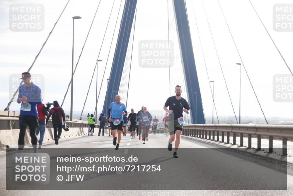 03.10.2024 - Köhlbrandbrückenlauf Jannik Wohlers http://msf.ph/oto/7217254 03.10.2024 09:22:36 Position 1 1264, 1273 meine-sportfotos.de