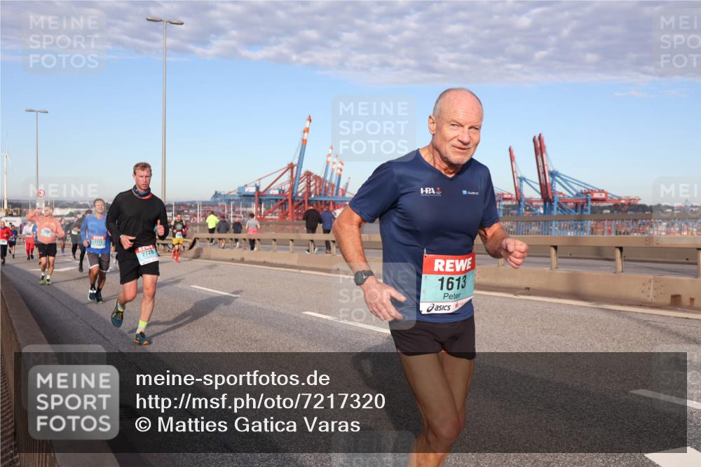 03.10.2024 - Köhlbrandbrückenlauf Matties Gatica Varas http://msf.ph/oto/7217320 03.10.2024 09:40:09 Position 2 1171, 2728, 1613 meine-sportfotos.de