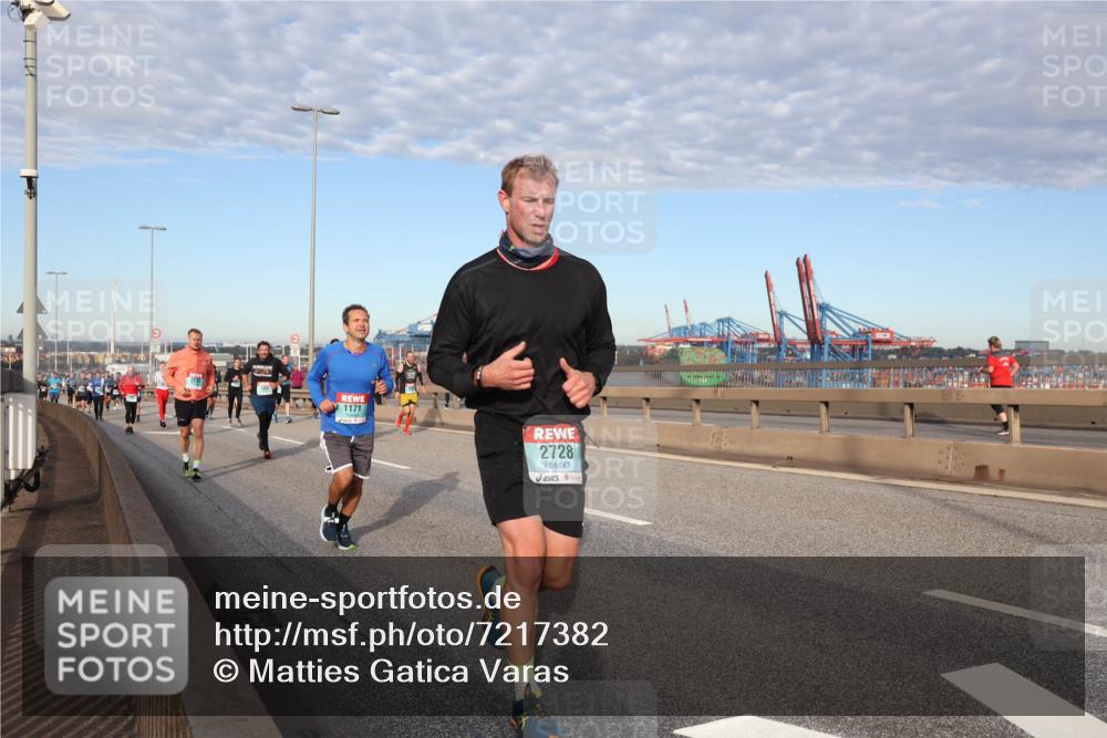 03.10.2024 - Köhlbrandbrückenlauf Matties Gatica Varas http://msf.ph/oto/7217382 03.10.2024 09:40:11 Position 2 1171, 2728 meine-sportfotos.de