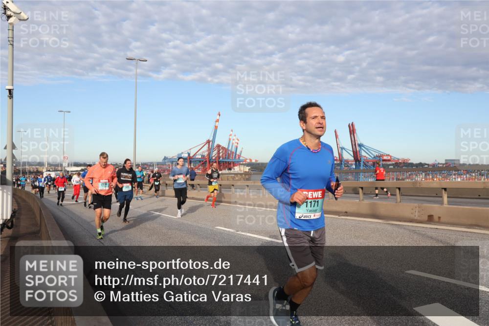 03.10.2024 - Köhlbrandbrückenlauf Matties Gatica Varas http://msf.ph/oto/7217441 03.10.2024 09:40:12 Position 2 2230, 1400, 1171 meine-sportfotos.de