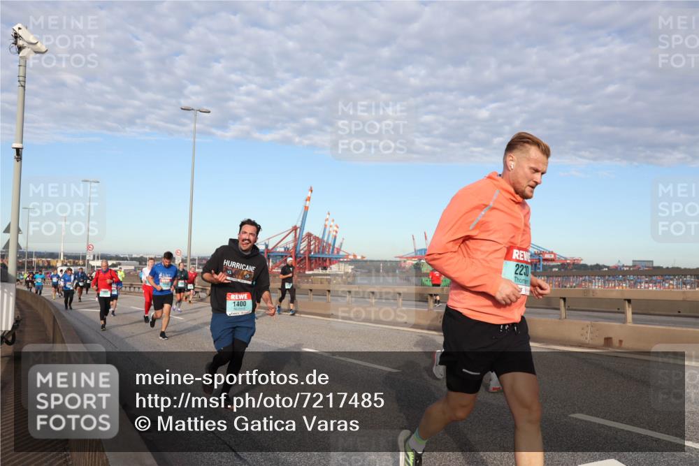03.10.2024 - Köhlbrandbrückenlauf Matties Gatica Varas http://msf.ph/oto/7217485 03.10.2024 09:40:15 Position 2 1400, 220 meine-sportfotos.de