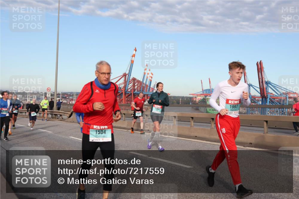 03.10.2024 - Köhlbrandbrückenlauf Matties Gatica Varas http://msf.ph/oto/7217559 03.10.2024 09:40:19 Position 2 1504, 1697, 1494, 18, 1997 meine-sportfotos.de