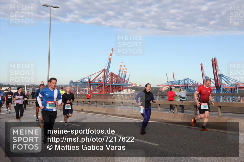 03.10.2024 - Köhlbrandbrückenlauf Matties Gatica Varas http://msf.ph/oto/7217622 03.10.2024 09:40:22 Position 2 1385, 2570, 1697 meine-sportfotos.de