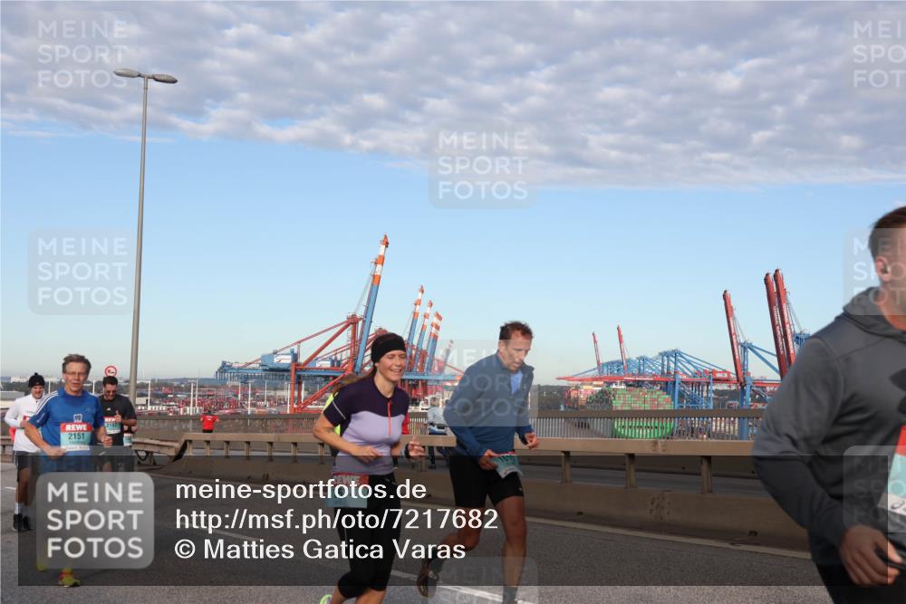 03.10.2024 - Köhlbrandbrückenlauf Matties Gatica Varas http://msf.ph/oto/7217682 03.10.2024 09:40:25 Position 2 2182, 2151, 1674, 1615 meine-sportfotos.de